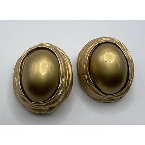 Ciner Clip On Earrings Gold Tone Oval Dome Textured Swirl Vintage Statement